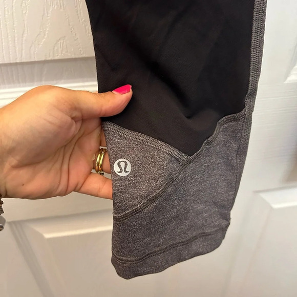 Lululemon Pace Rival Crop *22"
Heathered Black / Black (First Release) - Picture 5 of 6